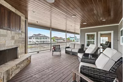 1205 Lagoon Drive, Crystal Beach, TX 77650 - Photo 37