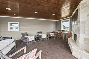1205 Lagoon Dr, Crystal Beach, TX 77650 - Photo 35