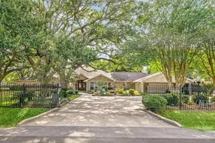 3519 Singleton Rd, Baytown, TX 77521 - Photo 1