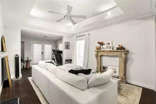 2510 Whitney St, Houston, TX 77006 - Photo 5
