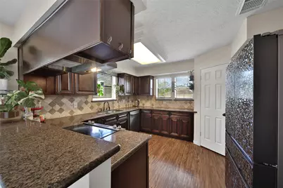 15319 Rio Plaza Drive, Houston, TX 77083 - Photo 13