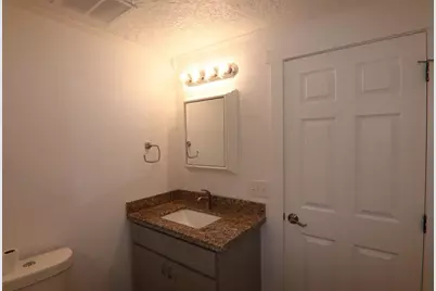 705 Moreland Street, Vidor, TX 77662 - Photo 7