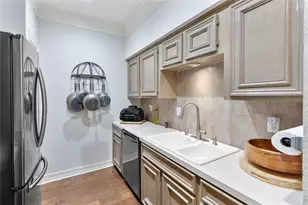 4001 Tanglewilde St, Houston, TX 77063 - Photo 3