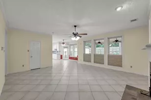 92 S Bonneymead Cir, The Woodlands, TX 77381 - Photo 7