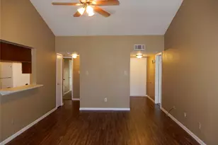 17401 Red Oak Dr, Houston, TX 77090 - Photo 5