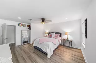 110 S 4th St, Conroe, TX 77301 - Photo 21