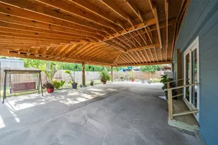 110 S 4th St, Conroe, TX 77301 - Photo 27