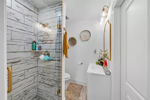 110 S 4th St, Conroe, TX 77301 - Photo 19