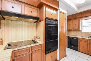 9703 Harrowgate Dr, Houston, TX 77031 - Photo 9