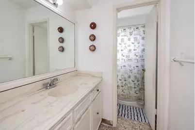 9703 Harrowgate Drive, Houston, TX 77031 - Photo 21