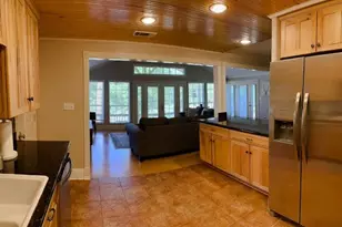 38 Martha Ln, Huntsville, TX 77320 - Photo 11