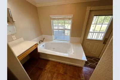 38 Martha Lane, Huntsville, TX 77320 - Photo 21
