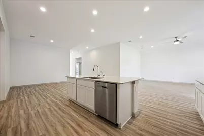 727 Kingwood Drive, League City, TX 77573 - Photo 7