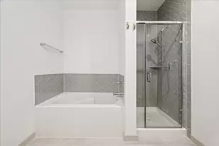 727 Kingwood Dr, League City, TX 77573 - Photo 17