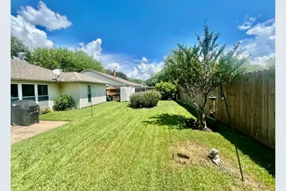 13611 Oak Ledge Drive, Houston, TX 77065 - Photo 7