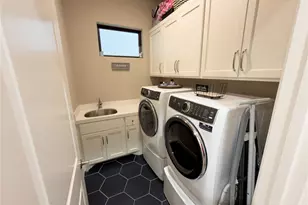 2437 Prairie Hollow Ln, Houston, TX 77077 - Photo 13