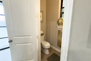 2437 Prairie Hollow Ln, Houston, TX 77077 - Photo 9