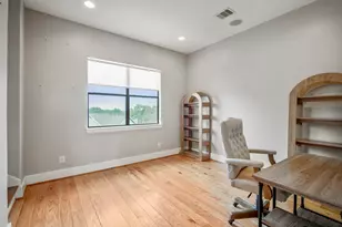 1310 W Dallas St, Houston, TX 77019 - Photo 37