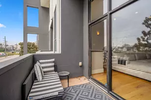 1310 W Dallas St, Houston, TX 77019 - Photo 25