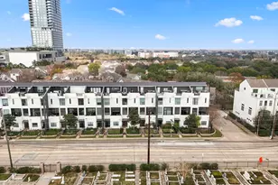 1310 W Dallas St, Houston, TX 77019 - Photo 49