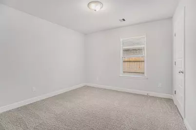 13704 Sorico Bay Drive, Texas City, TX 77568 - Photo 11