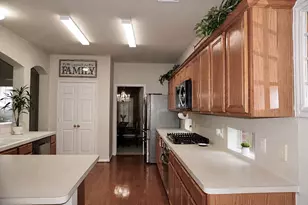 12206 Gatemont Ct, Houston, TX 77066 - Photo 11