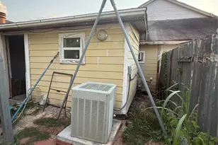 10026 Lasaber Ct, Houston, TX 77038 - Photo 27