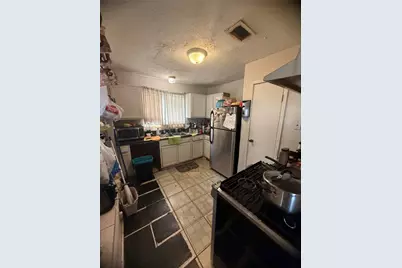 10026 Lasaber Court, Houston, TX 77038 - Photo 9