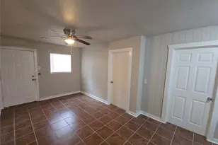 3335 Tuam St, Houston, TX 77004 - Photo 3