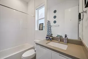 5921 E Post Oak Ln, Houston, TX 77055 - Photo 5