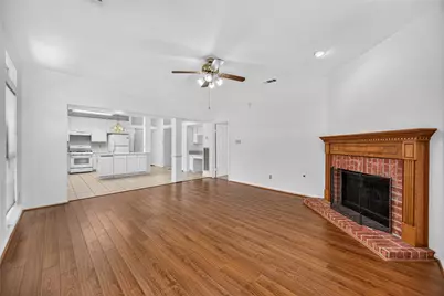 88 Laughing Brook Court, The Woodlands, TX 77380 - Photo 5