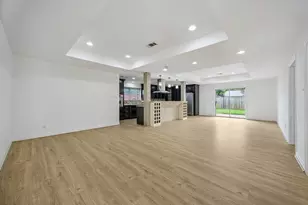 9418 Meadowbriar Ln, Houston, TX 77063 - Photo 17