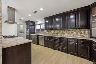 9418 Meadowbriar Ln, Houston, TX 77063 - Photo 7