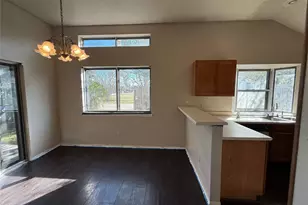 8109 Catalpa St, Texas City, TX 77591 - Photo 9