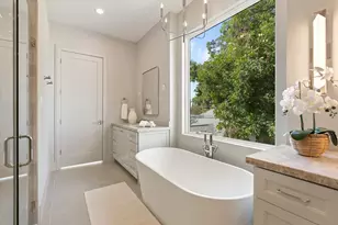 711 E 12th St, Houston, TX 77008 - Photo 31