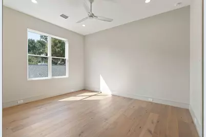 711 E 12th Street, Houston, TX 77008 - Photo 35