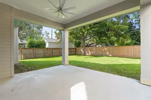 711 E 12th St, Houston, TX 77008 - Photo 13