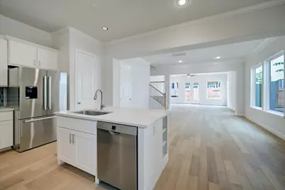 945 Wakefield Drive, Houston, TX 77018 - Photo 7