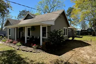 216 S William Barnett Ave, Cleveland, TX 77327 - Photo 3