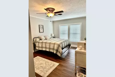 216 S William Barnett Avenue, Cleveland, TX 77327 - Photo 15