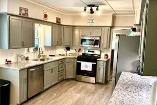 216 S William Barnett Ave, Cleveland, TX 77327 - Photo 9