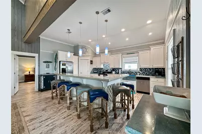 2025 Vista Drive, Crystal Beach, TX 77650 - Photo 5