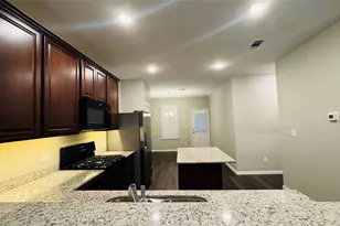 10473 Pineland Dr, Conroe, TX 77378 - Photo 11