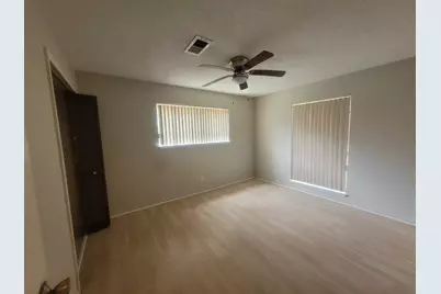 2709 21st Avenue N, Texas City, TX 77590 - Photo 13