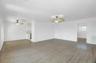 784 Marlin, Bayou Vista, TX 77563 - Photo 9