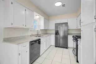 784 Marlin, Bayou Vista, TX 77563 - Photo 15