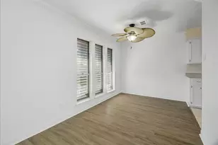 784 Marlin, Bayou Vista, TX 77563 - Photo 11