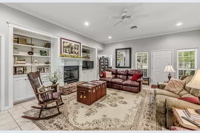 1900 Camellia Drive, Huntsville, TX 77340 - Photo 11