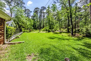 1900 Camellia Dr, Huntsville, TX 77340 - Photo 37