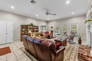 1900 Camellia Dr, Huntsville, TX 77340 - Photo 13